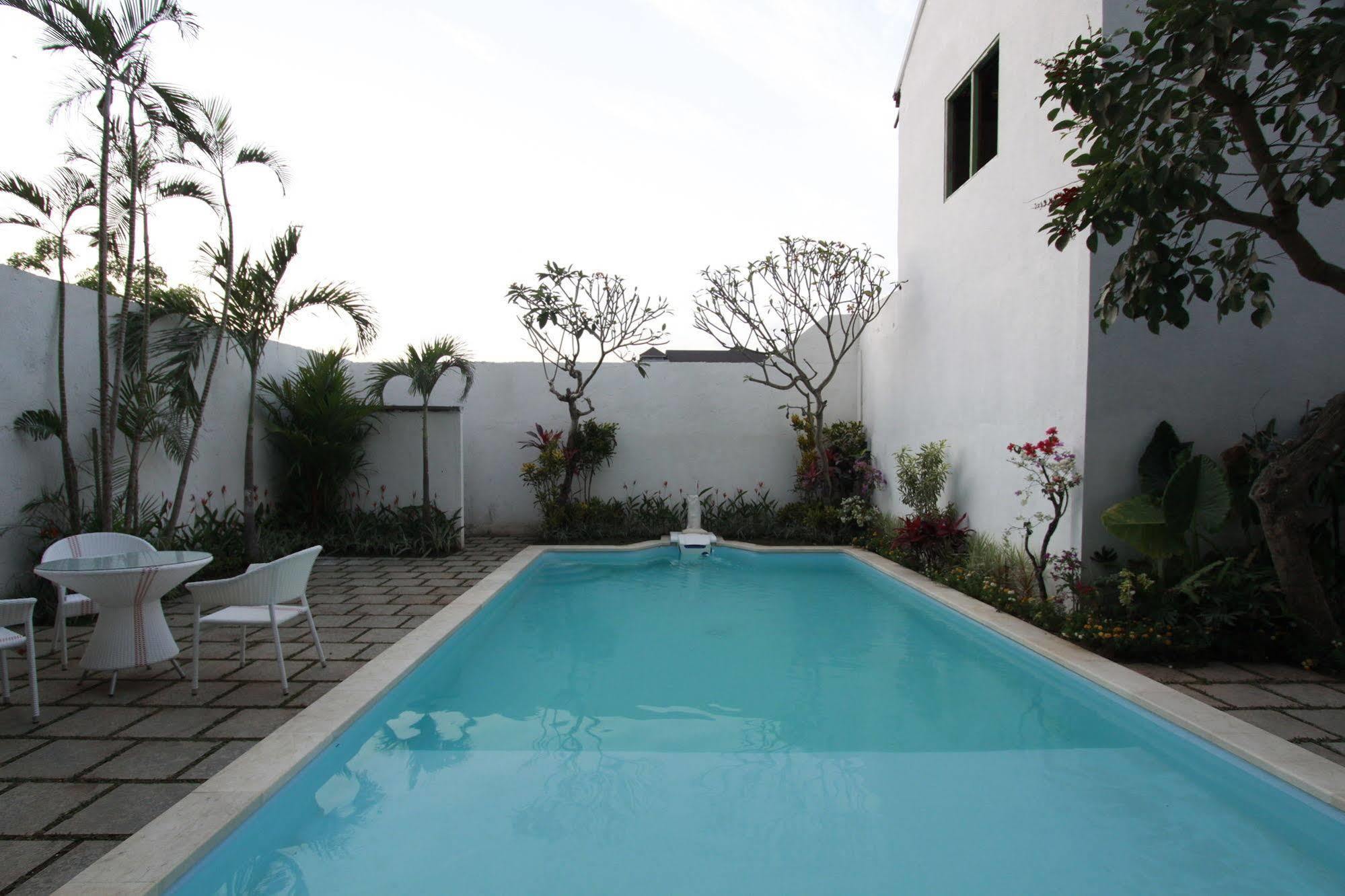Spazzio Bali Hotel Kuta  Ngoại thất bức ảnh